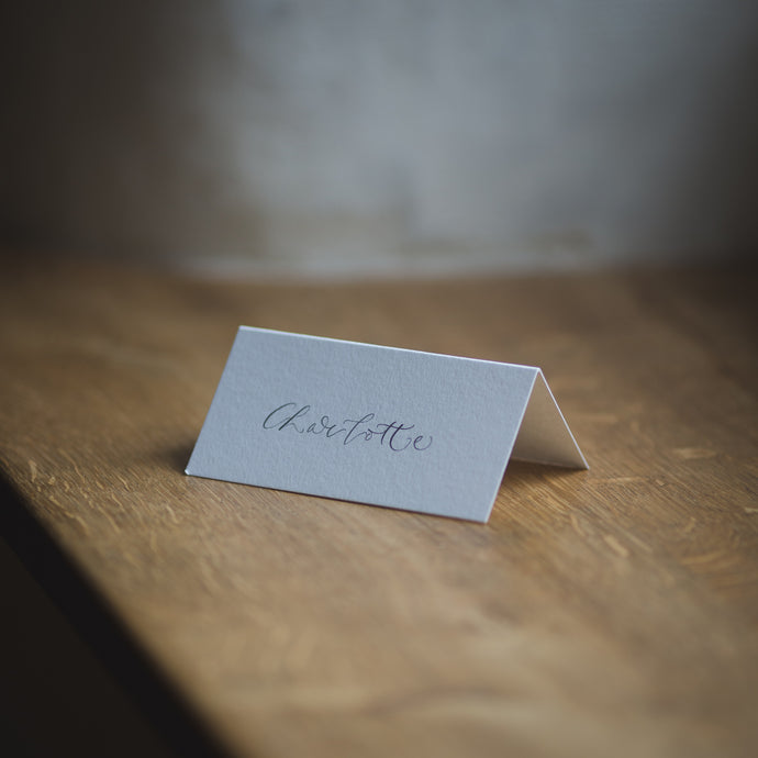 How to Set the Perfect Christmas Table with Personalised Placecards