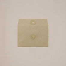 Load image into Gallery viewer, Midori TRC Traveler&#39;s Company kraft string and washer vintage envelopes
